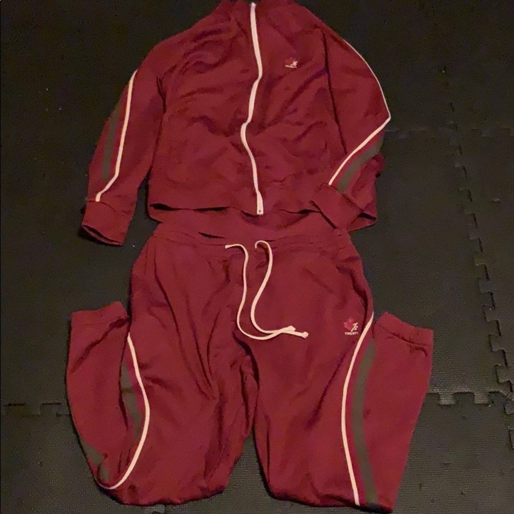 Men’s 2pc. Burgundy jogging suit by Twenty size L